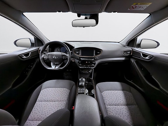 Hyundai IONIQ 10 of 18