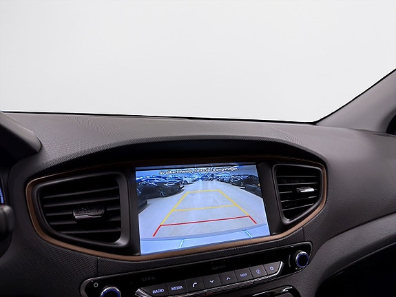 Hyundai IONIQ 18 of 18