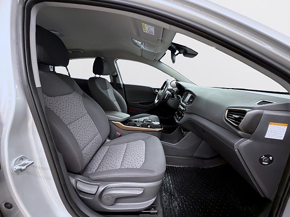 Hyundai IONIQ 11 of 18