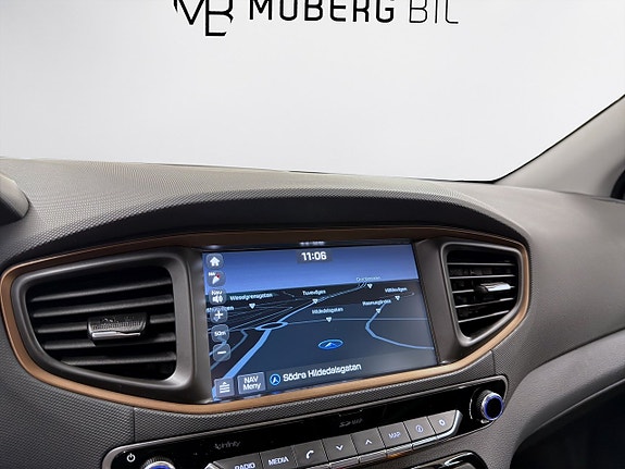 Hyundai IONIQ 16 of 18