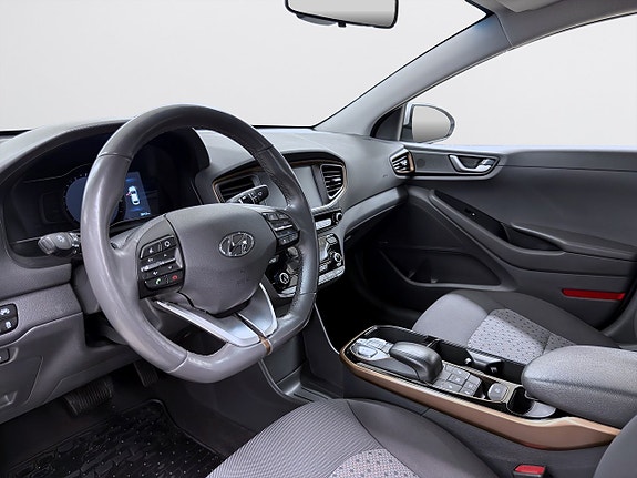 Hyundai IONIQ 14 of 18