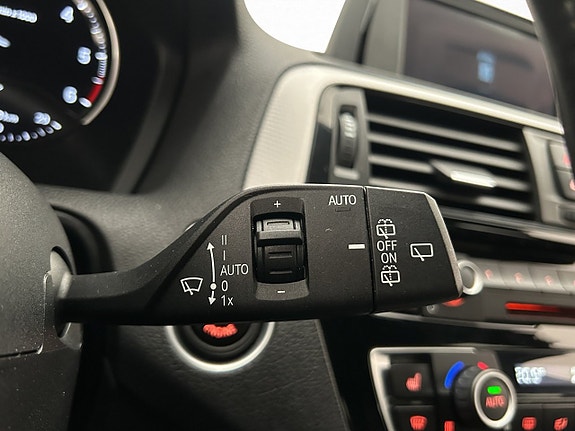 BMW 118d 24 of 30