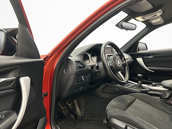 BMW 118d 15 of 30