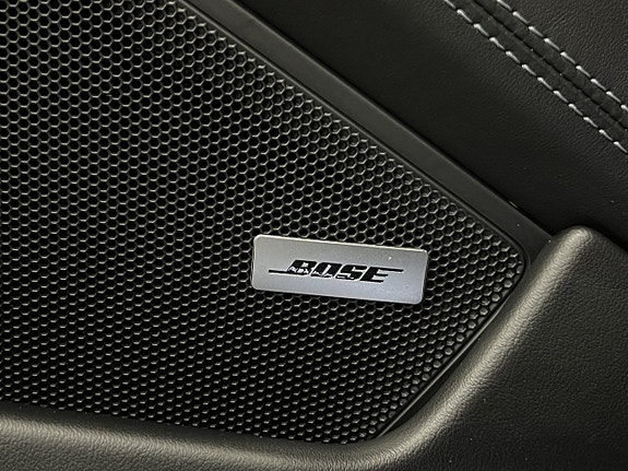 Porsche 911 Carrera 4 GTS 16 of 29