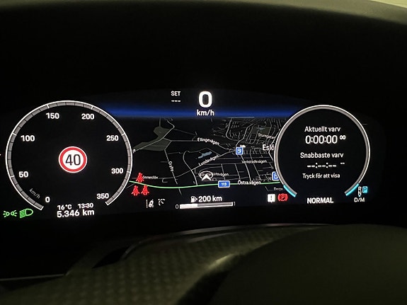Porsche 911 Carrera 4 GTS 15 of 29