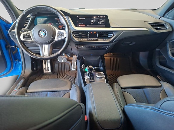 BMW 118i 10 of 15
