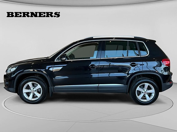 Volkswagen Tiguan 2 of 13