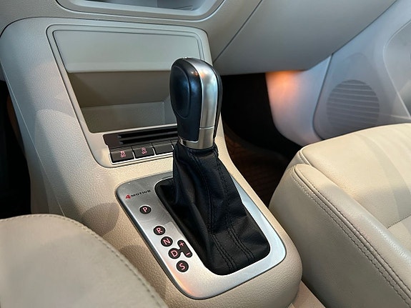 Volkswagen Tiguan 9 of 13