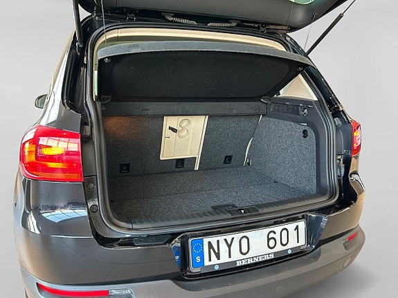 Volkswagen Tiguan 4 of 13
