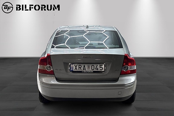 Volvo S40 5 of 10