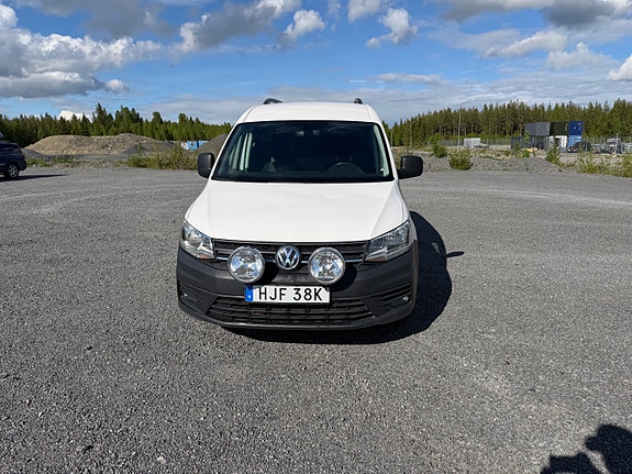 Volkswagen Caddy Maxi 2 of 5