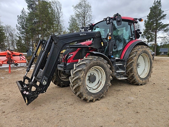 Jordbrukstraktor Valtra G115 Frontlyft
