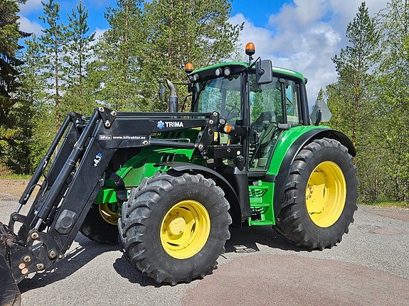 Jordbrukstraktor John Deere 6125M L003