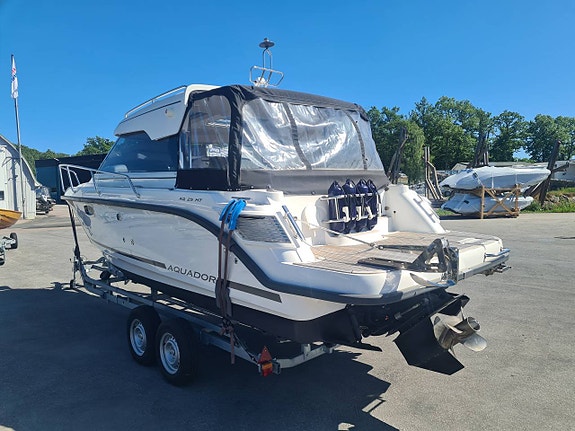 Aquador 25 HT Mercruiser/Mercury 4.5L V6 DTS Bravo 3 2021 3 of 12