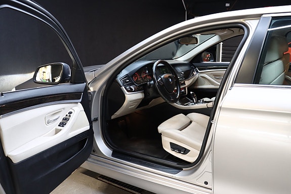 BMW 530i 13 of 30