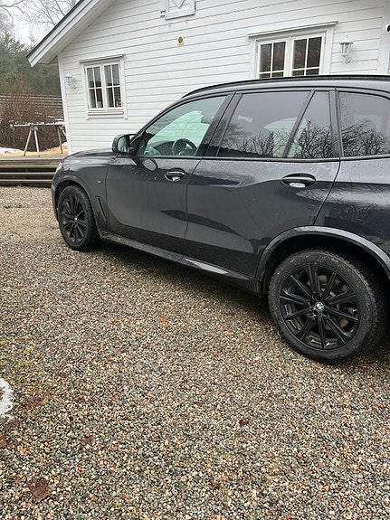 BMW X5 2 of 5