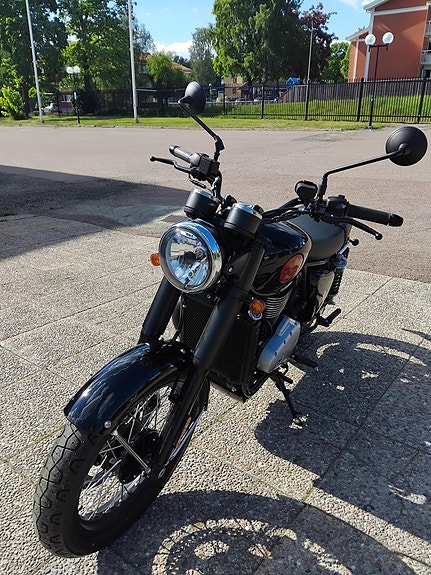 BSA 650 Gold Star Shadow Black 3 of 6