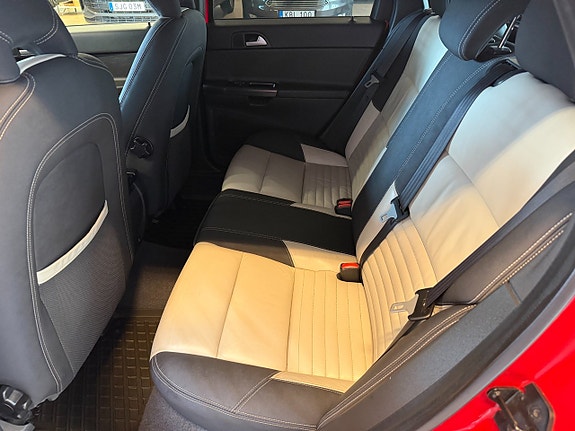 Volvo V50 10 of 18