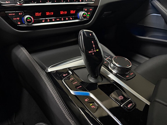 BMW 530e 19 of 30