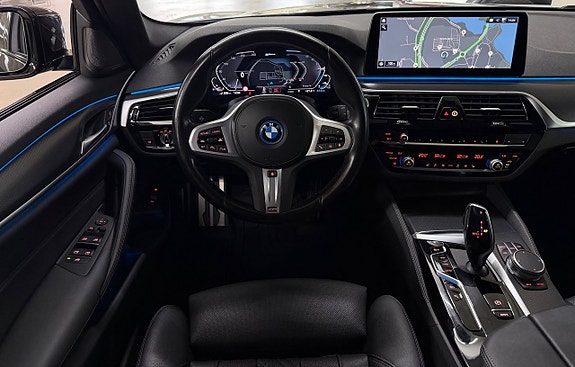 BMW 530e 15 of 30