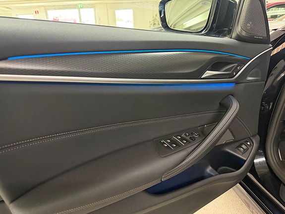 BMW 530e 29 of 30