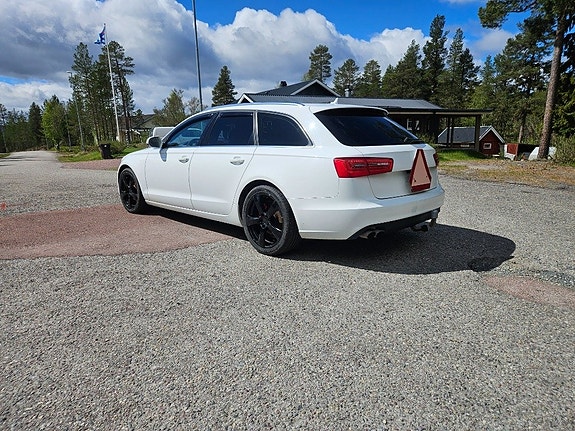 Audi A6 4 of 5