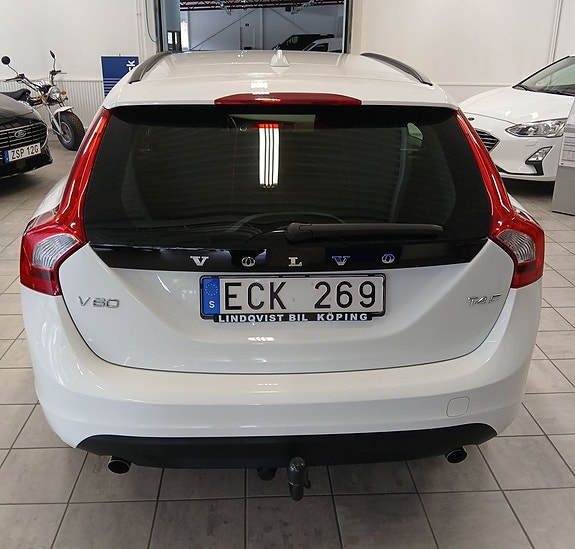 Volvo V60 4 of 5