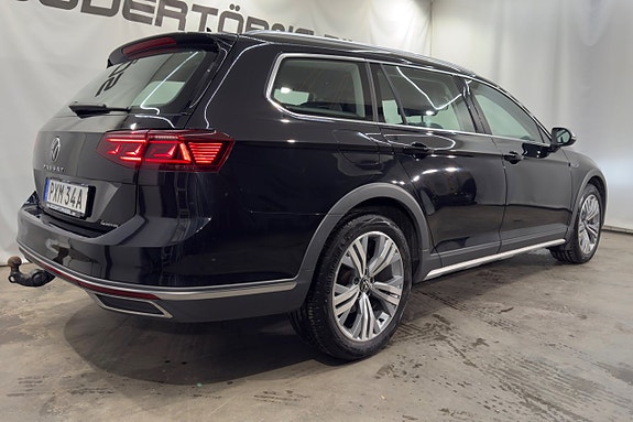 Volkswagen Passat Alltrack 6 of 24
