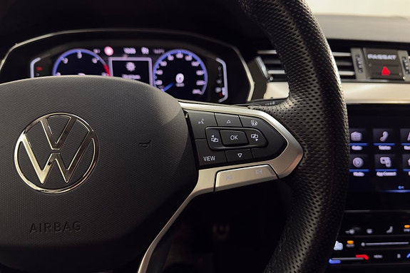 Volkswagen Passat Alltrack 12 of 24