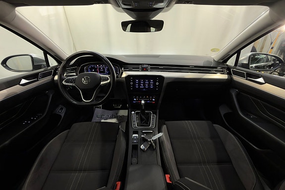 Volkswagen Passat Alltrack 13 of 24
