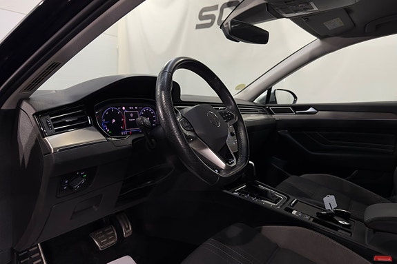 Volkswagen Passat Alltrack 9 of 24