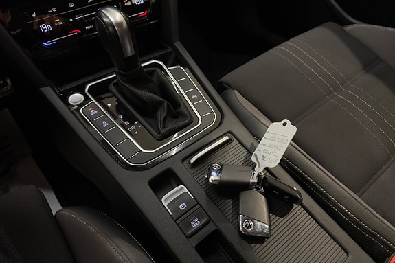 Volkswagen Passat Alltrack 20 of 24