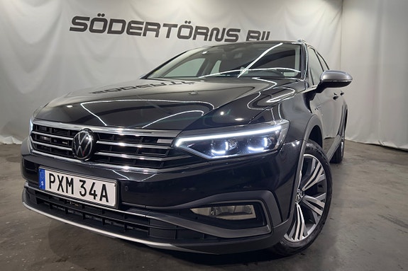Volkswagen Passat Alltrack 2 of 5
