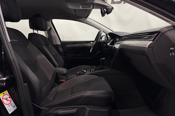 Volkswagen Passat Alltrack 21 of 24