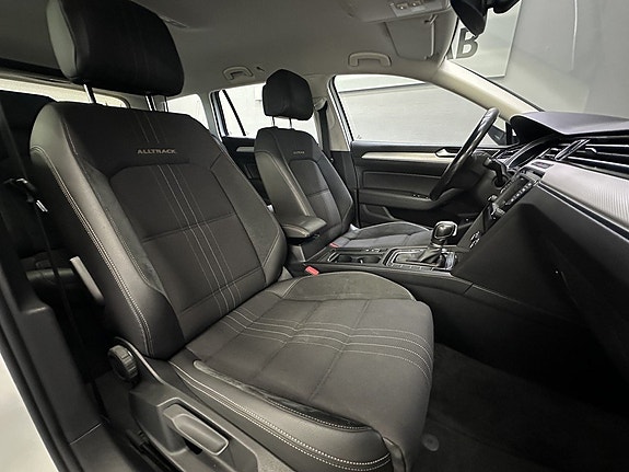 Volkswagen Passat Alltrack 11 of 23
