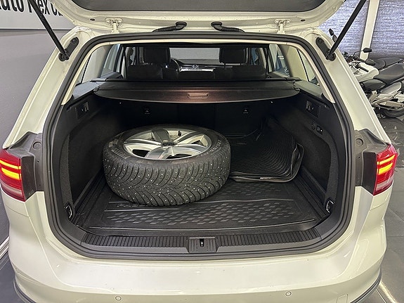 Volkswagen Passat Alltrack 23 of 23