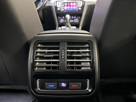 Volkswagen Passat Alltrack 14 of 23