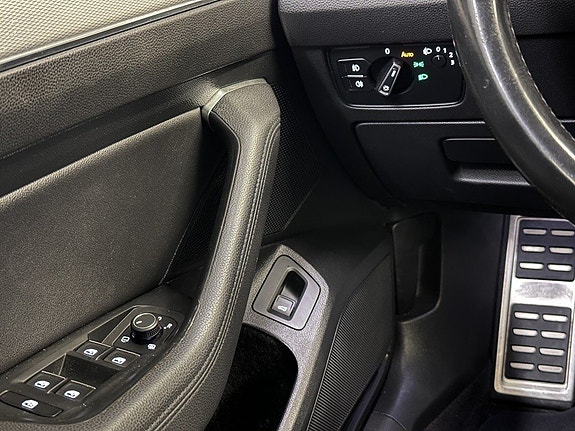Volkswagen Passat Alltrack 22 of 23