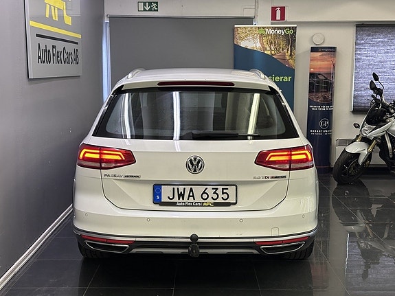 Volkswagen Passat Alltrack 5 of 5