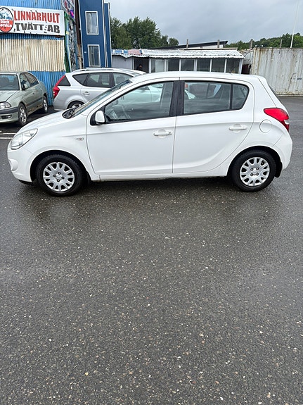 Hyundai i20 4 of 5