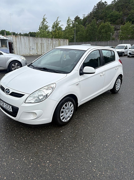 Hyundai i20 3 of 5