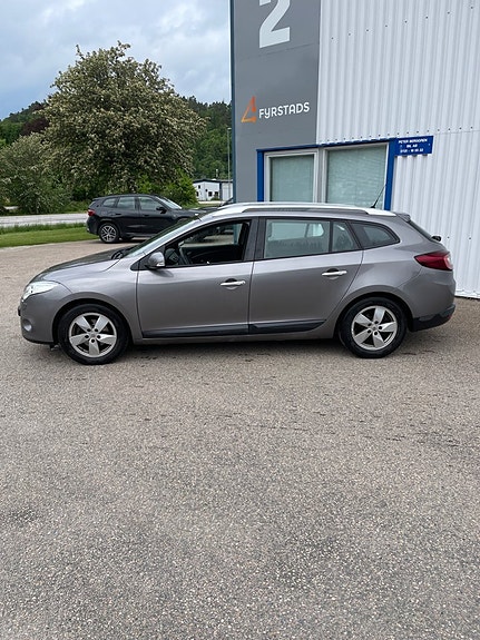 Renault Megane III 2 of 5