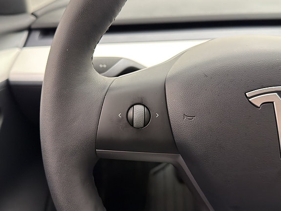 Tesla Model 3 14 of 30