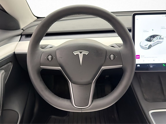 Tesla Model 3 16 of 30