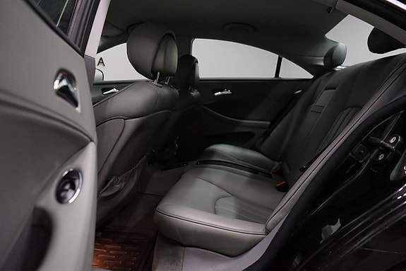 Mercedes-Benz CLS320 7 of 15