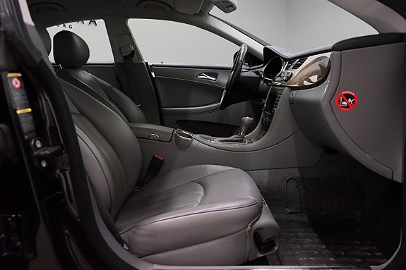 Mercedes-Benz CLS320 15 of 15