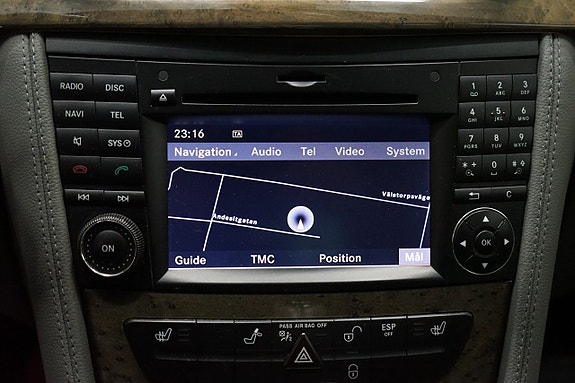 Mercedes-Benz CLS320 13 of 15