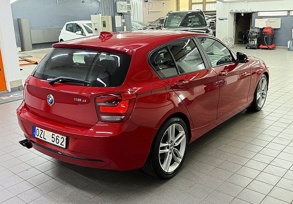 BMW 118d 12 of 27