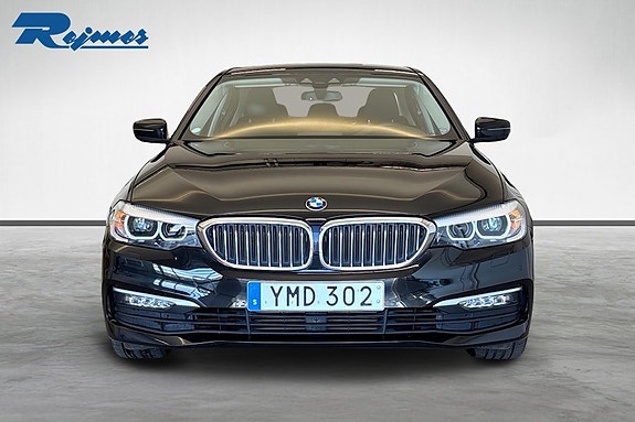 BMW 530d 3 of 5