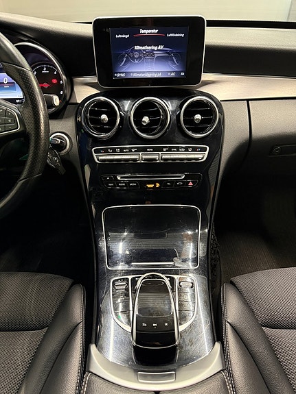 Mercedes-Benz C220 d 16 of 23